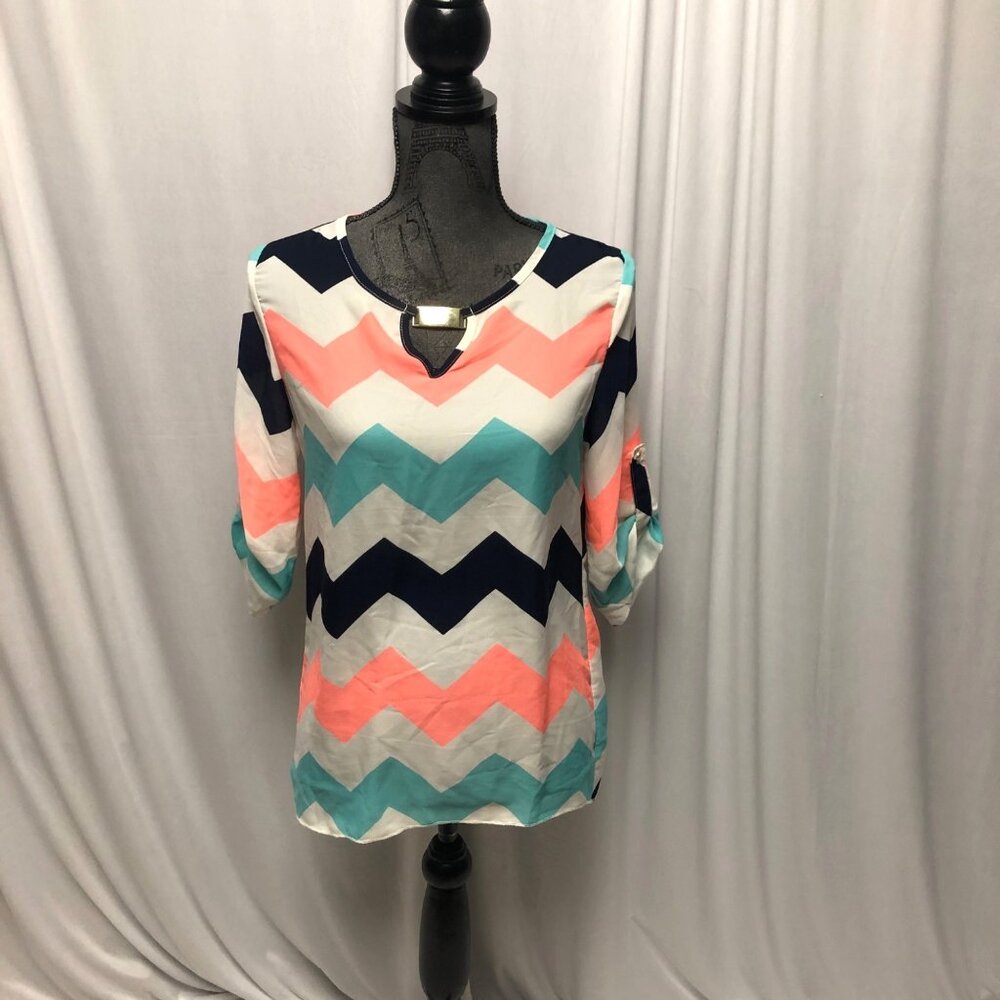 Rue 21 Top Womens Size Small Multicolor Zig Zag Gold Metal Accent Tunic Blouse
